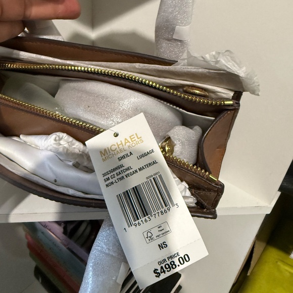 Michael Kors Sheila Small Satchel - Picture 5 of 5